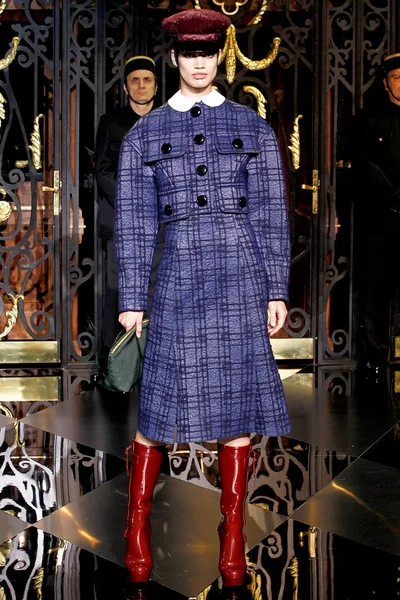 Look 22